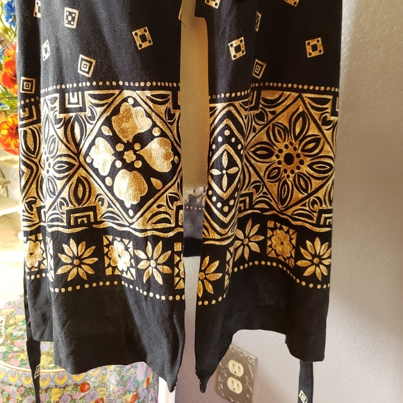 Blouse - Picture 9 of 11